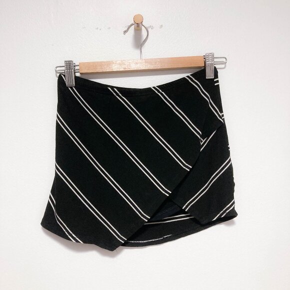 2 FOR $15 Black + White Stripe Mini Skort / Skirt - Picture 1 of 14